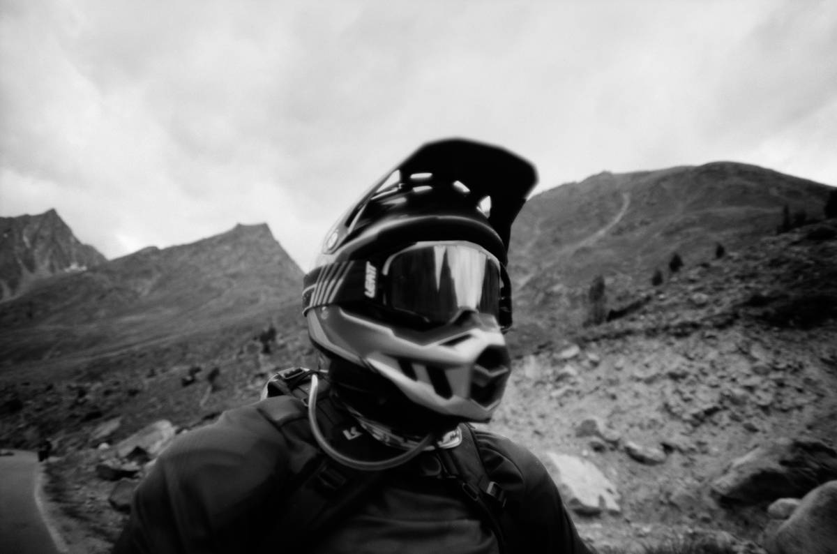 Camera Mounting Options: 7 Proven Ways to Avoid Shaky, Unusable Footage on the Crags