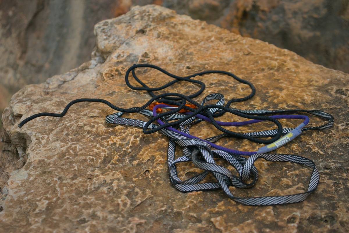 Climbing Gear to Take: 7 Essential Tips to Avoid Dangerous Mistakes